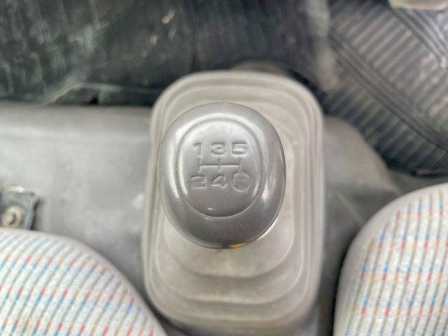 トヨタダイナ平ボディ小型（2t・3t）[写真38]