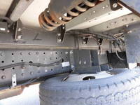 三菱ふそうキャンターアルミウイング小型（2t・3t）[写真11]