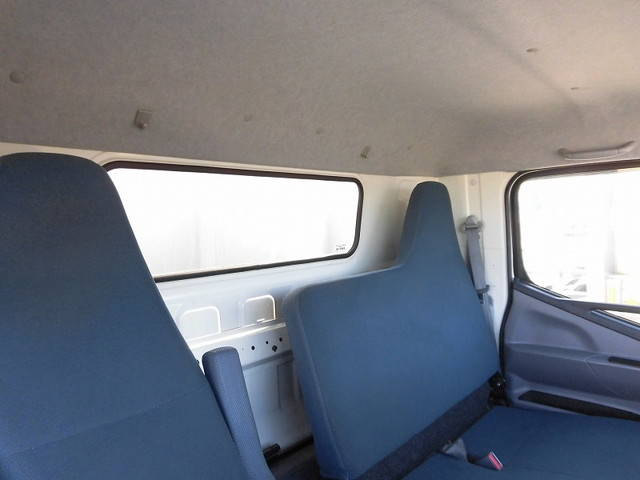 三菱ふそうキャンターアルミウイング小型（2t・3t）[写真13]