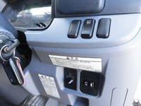 三菱ふそうキャンターアルミウイング小型（2t・3t）[写真16]