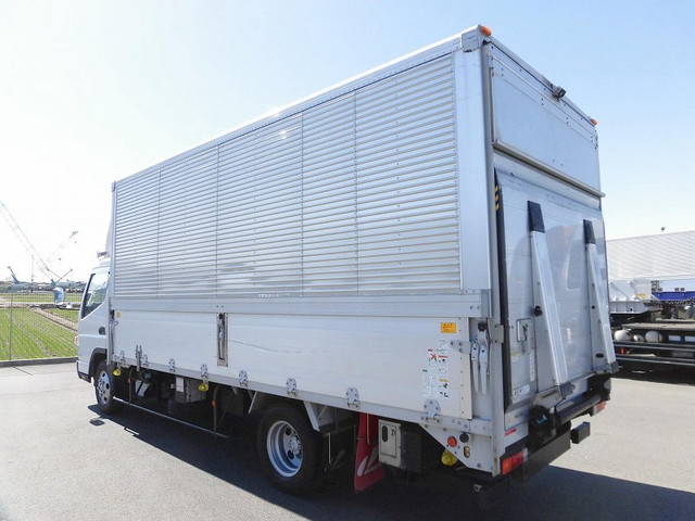 三菱ふそうキャンターアルミウイング小型（2t・3t）[写真02]