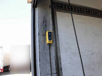 三菱ふそうキャンターアルミウイング小型（2t・3t）[写真08]