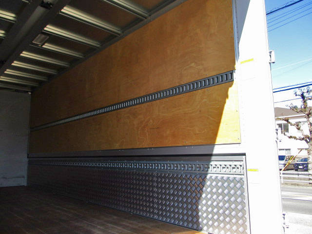 日野レンジャーアルミウイング中型（4t）[写真14]