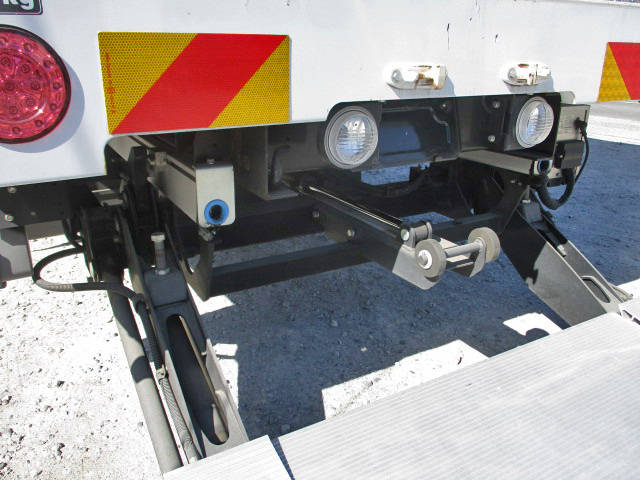 日野レンジャーアルミウイング中型（4t）[写真18]