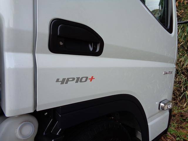 三菱ふそうキャンター平ボディ小型（2t・3t）[写真10]