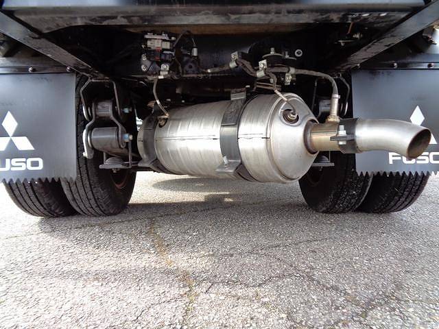 三菱ふそうキャンター平ボディ小型（2t・3t）[写真17]