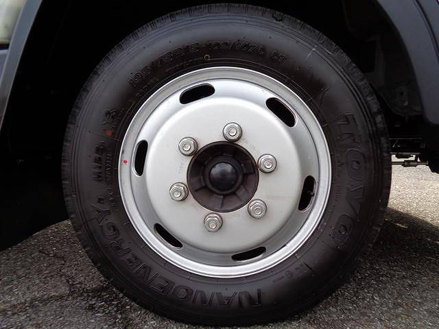 三菱ふそうキャンター平ボディ小型（2t・3t）[写真21]