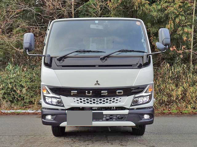 三菱ふそうキャンター平ボディ小型（2t・3t）[写真03]