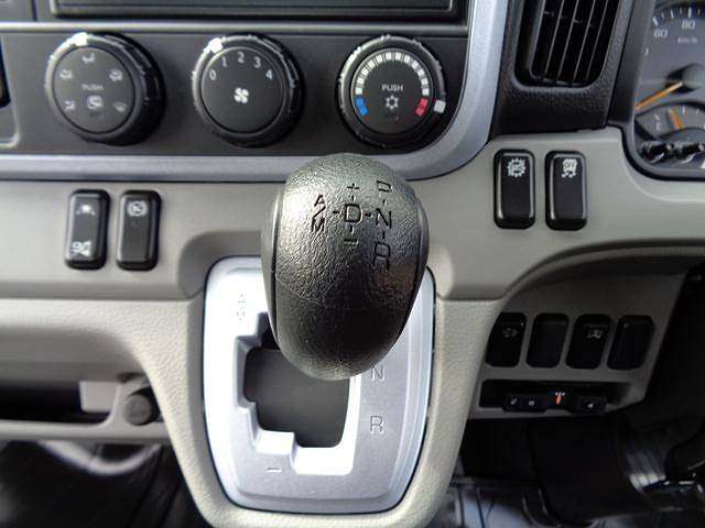 三菱ふそうキャンター平ボディ小型（2t・3t）[写真30]