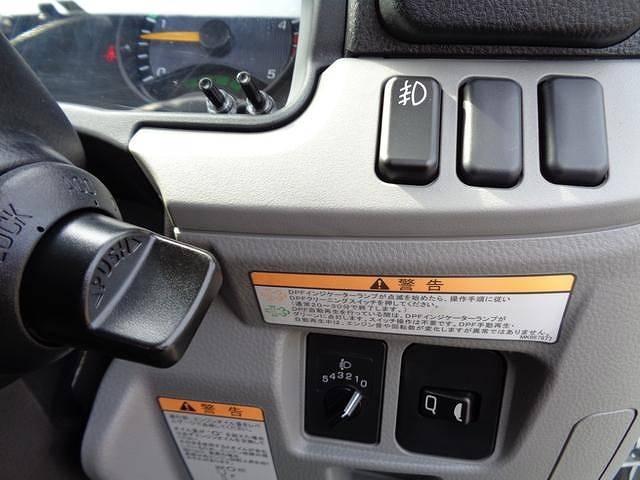 三菱ふそうキャンター平ボディ小型（2t・3t）[写真34]