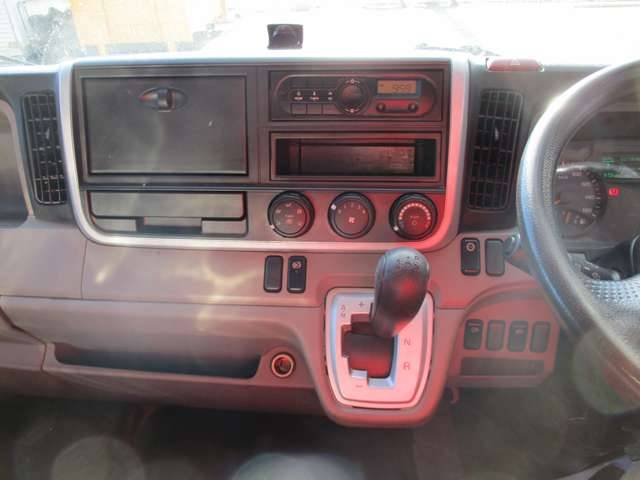 日産アトラスダブルキャブ（Wキャブ）小型（2t・3t）[写真11]