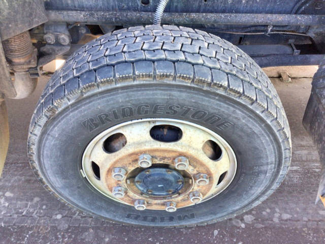 UDトラックスクオンセルフローダー大型（10t）[写真11]