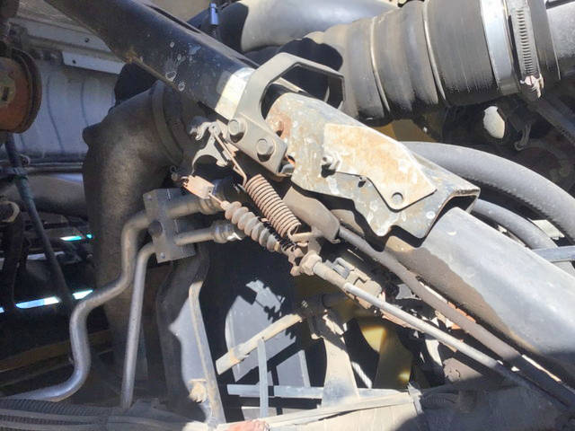 UDトラックスクオンセルフローダー大型（10t）[写真17]