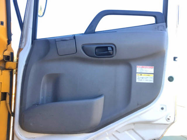 UDトラックスクオンセルフローダー大型（10t）[写真20]