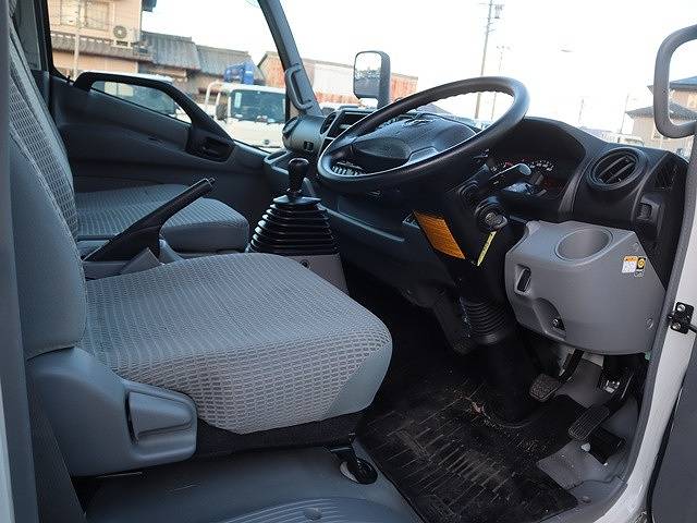 トヨタトヨエースセルフローダー小型（2t・3t）[写真31]