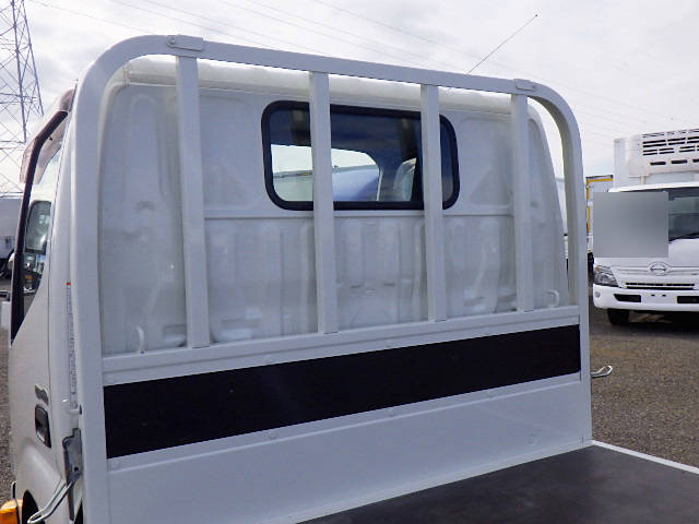 日野デュトロ平ボディ小型（2t・3t）[写真13]