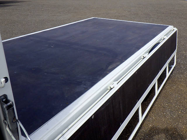 日野デュトロ平ボディ小型（2t・3t）[写真14]