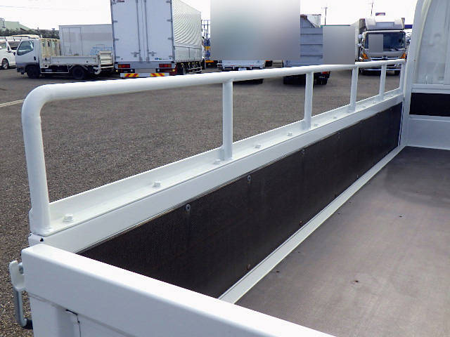 日野デュトロ平ボディ小型（2t・3t）[写真15]