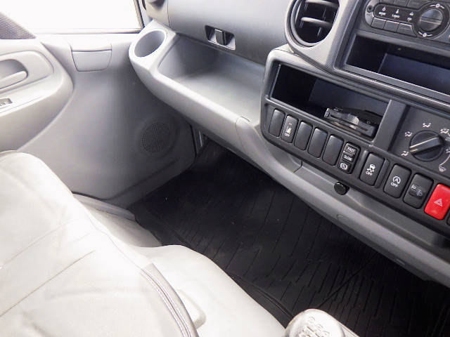 日野デュトロ平ボディ小型（2t・3t）[写真25]