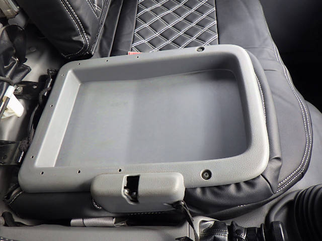 日野デュトロ平ボディ小型（2t・3t）[写真28]