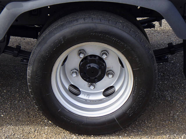 日野デュトロ平ボディ小型（2t・3t）[写真09]