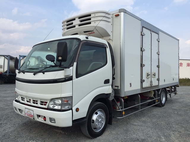 日野デュトロ冷凍車（冷蔵車）小型（2t・3t）BDG-XZU424M [写真01]