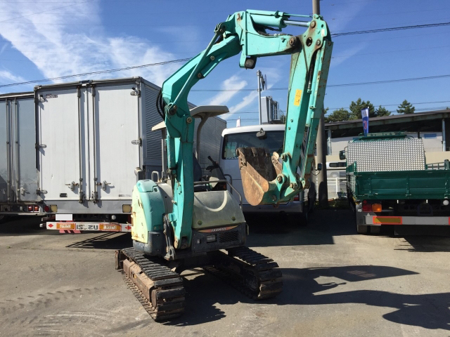 ヤンマーミニユンボ（ミニバックホー）[写真02]