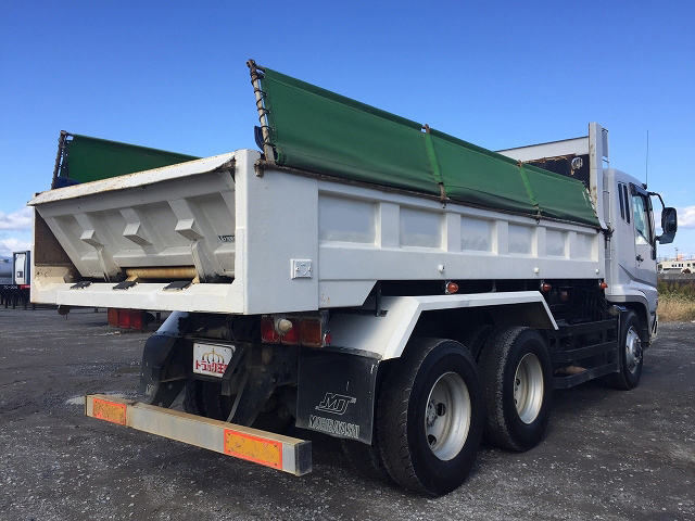 三菱ふそうスーパーグレートダンプ大型（10t）[写真02]