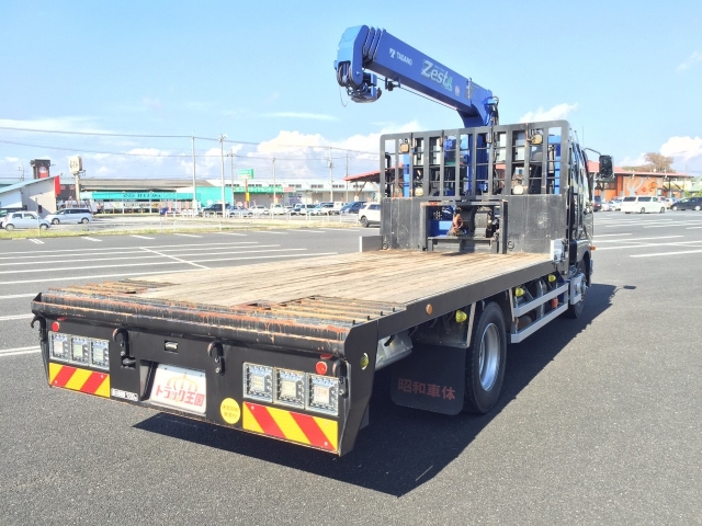 三菱ふそうファイターセルフクレーン4段増トン（6t・8t）[写真02]