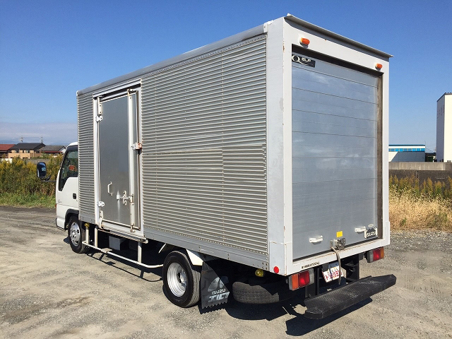 いすゞエルフアルミバン小型（2t・3t）[写真02]