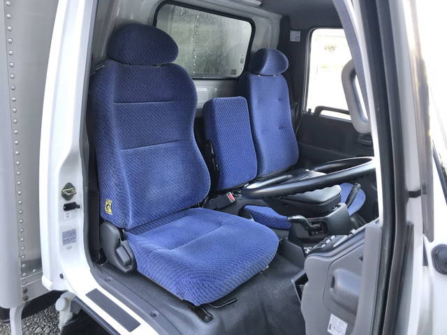 いすゞエルフアルミバン小型（2t・3t）[写真28]