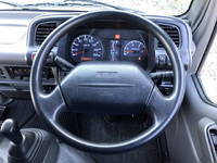 いすゞエルフアルミバン小型（2t・3t）[写真32]