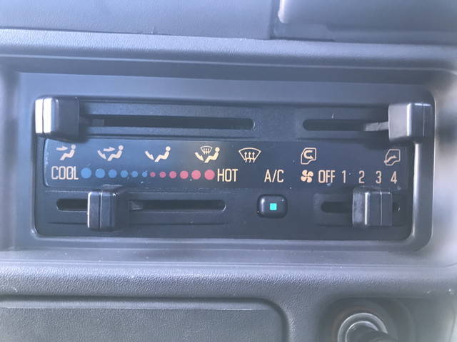 いすゞエルフアルミバン小型（2t・3t）[写真35]