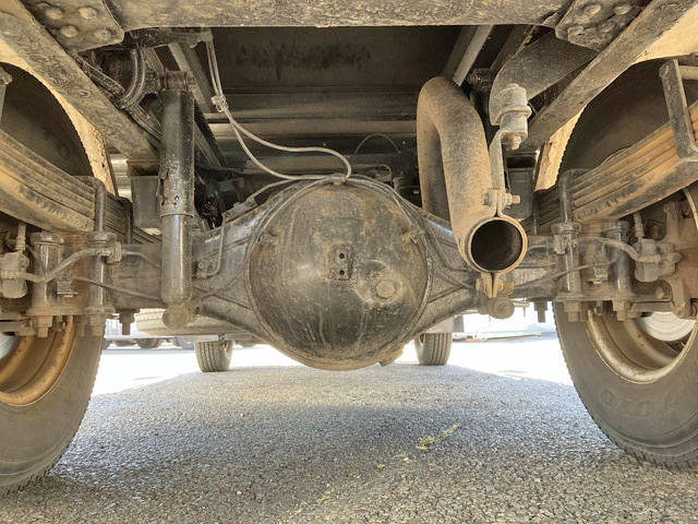 三菱ふそうキャンターアルミバン小型（2t・3t）[写真24]