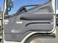 三菱ふそうキャンターアルミバン小型（2t・3t）[写真30]