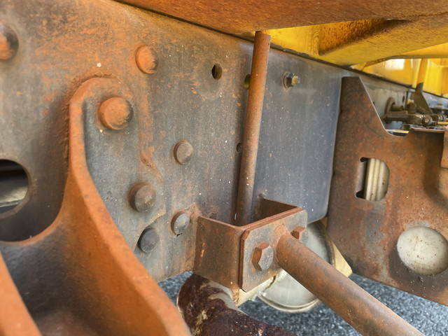 三菱ふそうファイターミニヨン汚泥吸引車中型（4t）[写真21]