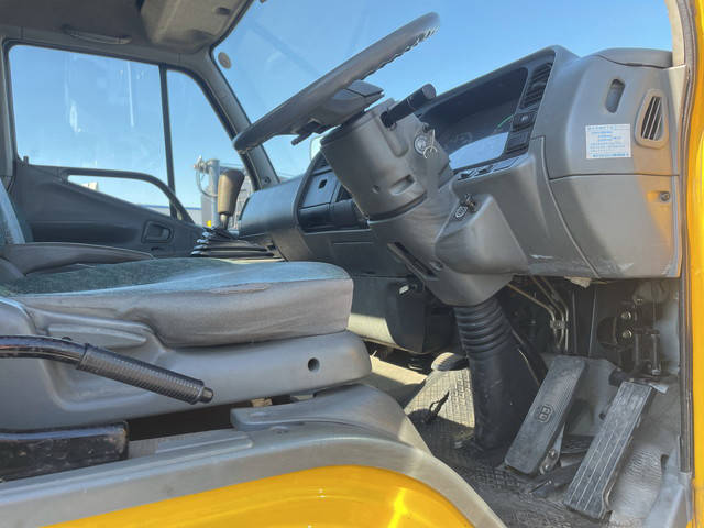 三菱ふそうファイターミニヨン汚泥吸引車中型（4t）[写真33]