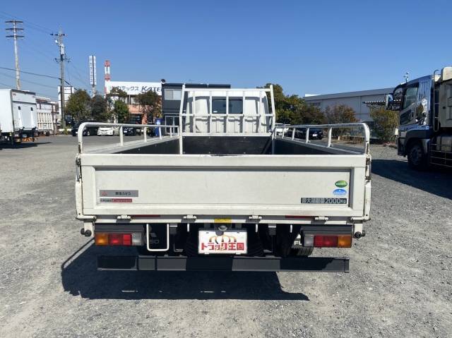 三菱ふそうキャンター平ボディ小型（2t・3t）[写真12]