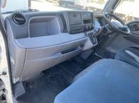 三菱ふそうキャンター平ボディ小型（2t・3t）[写真32]