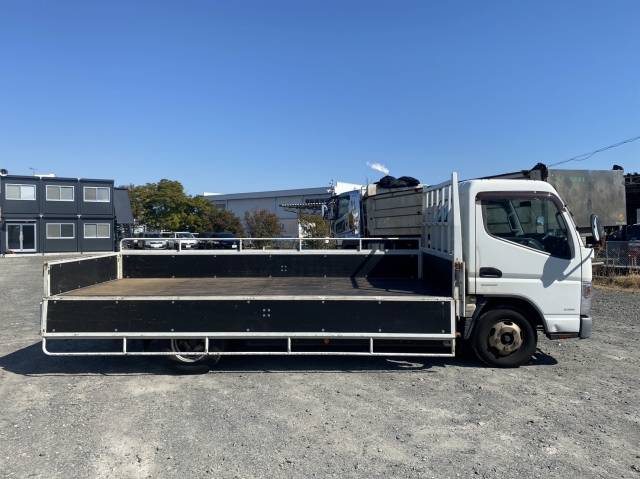 三菱ふそうキャンター平ボディ小型（2t・3t）[写真08]
