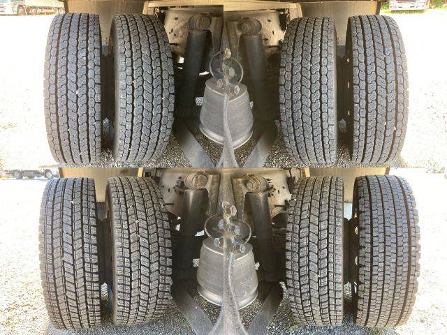 いすゞギガアルミウイング大型（10t）[写真19]