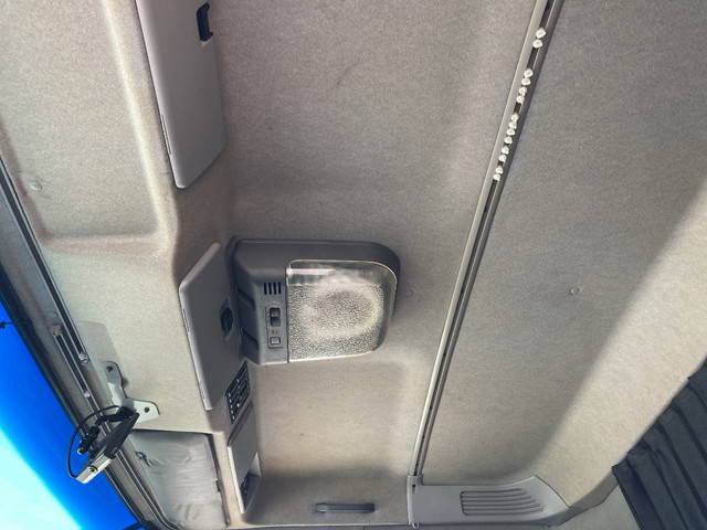 いすゞギガアルミウイング大型（10t）[写真32]