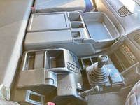 いすゞギガアルミウイング大型（10t）[写真34]