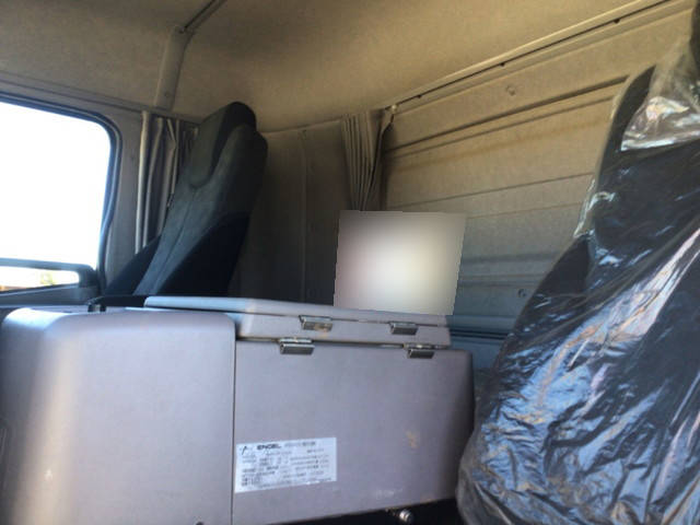 UDトラックスクオンセルフローダー大型（10t）[写真19]