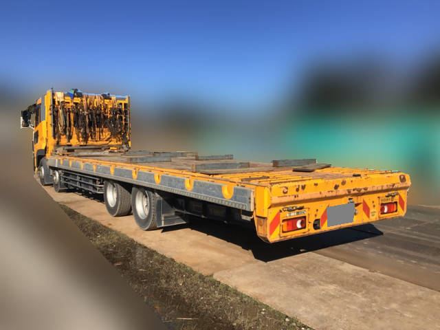 UDトラックスクオンセルフローダー大型（10t）[写真02]