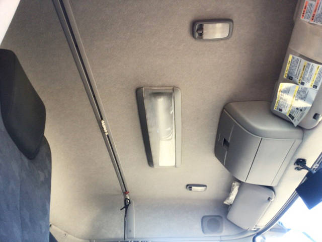 UDトラックスクオンセルフローダー大型（10t）[写真22]