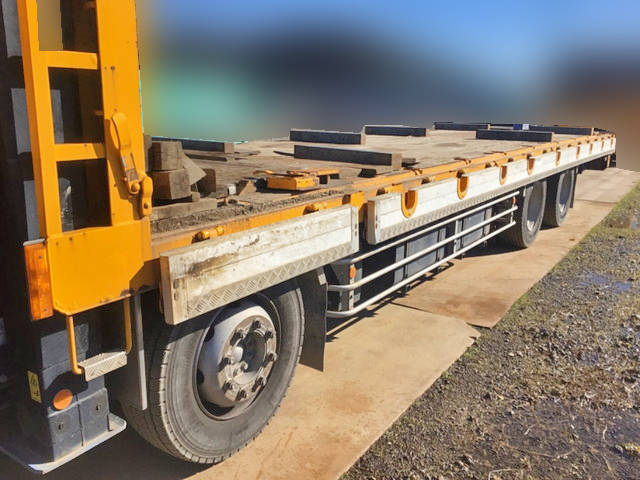 UDトラックスクオンセルフローダー大型（10t）[写真04]