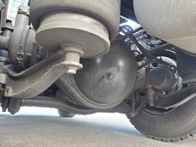 いすゞギガトレーラーヘッド（トラクターヘッド）大型（10t）[写真12]