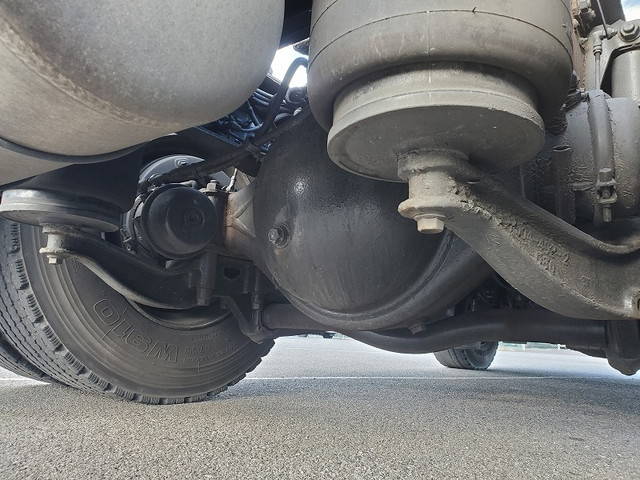 いすゞギガトレーラーヘッド（トラクターヘッド）大型（10t）[写真13]