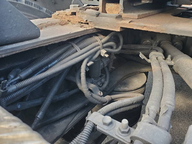 いすゞギガトレーラーヘッド（トラクターヘッド）大型（10t）[写真15]